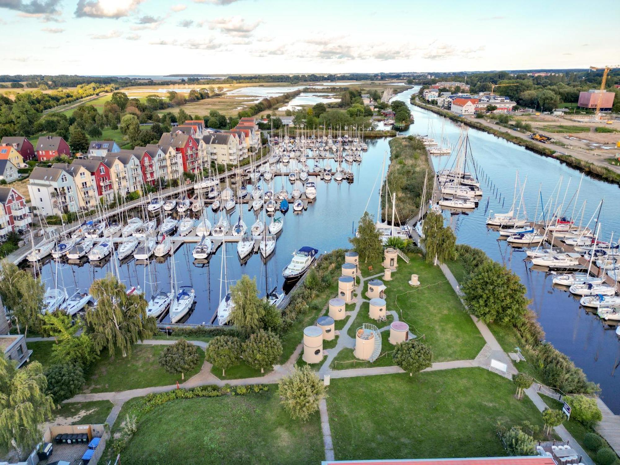 Slube Am Yachthafen Greifswald Hotel Luaran gambar